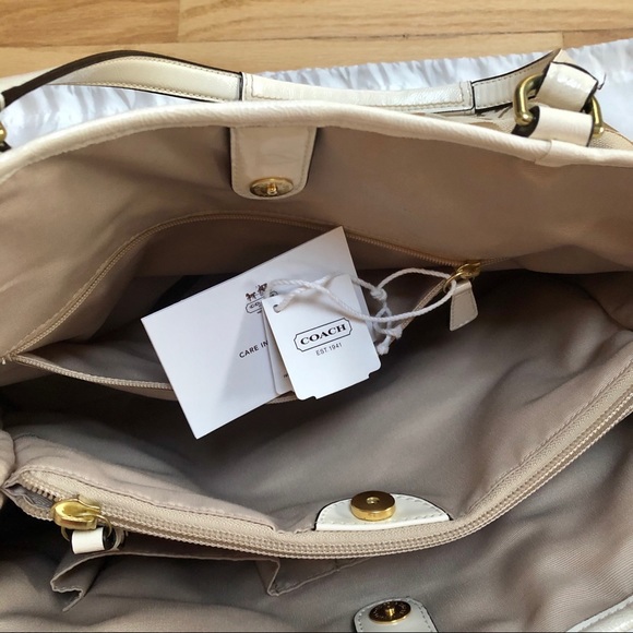 NWT Coach Carryall Handbag - Picture 3 of 5